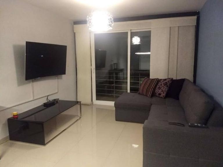 Hermoso Departamento Recién Remodelado