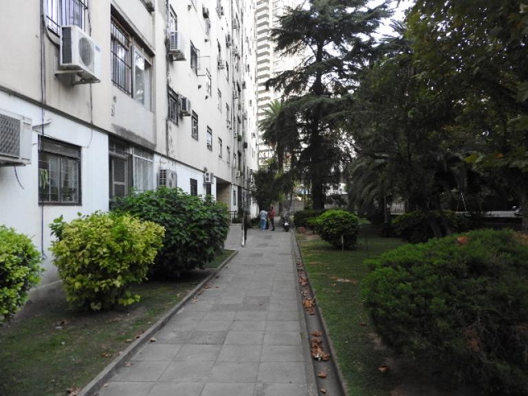 Excelente 3 ambientes, luminoso y amplio, con vista a jardín