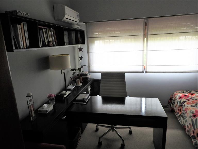Duplex, 3 dormitprios, jardín, pileta y quincho.