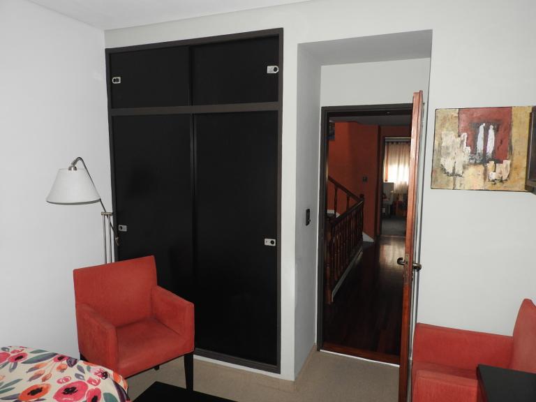 Duplex, 3 dormitprios, jardín, pileta y quincho.