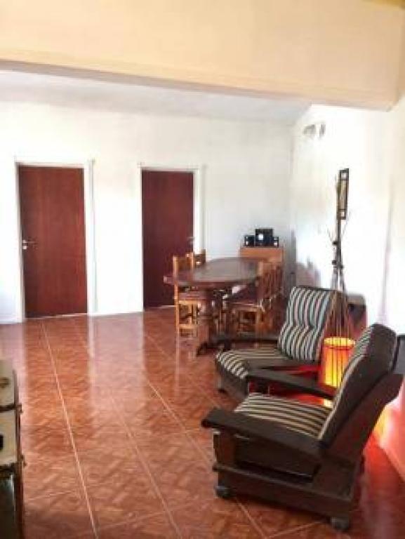 EXCELENTE TERRENO CON CONSTRUCCIÓN
