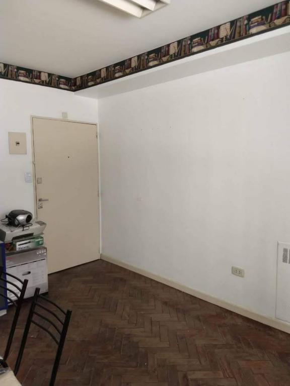 Piso 1 - Excelente oficina de 15 m² en Microcentro - Muy lum