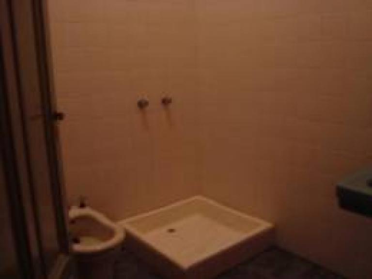HOTEL C/LOCALES