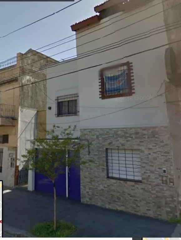PH 3 AMBIENTES CON COCHERA Y JARDIN