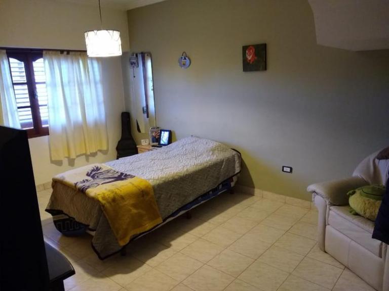 CASA 3 DORMITORIOS