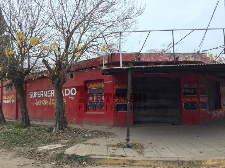 EXCELENTE ESQUINA IDEAL SUPERMERCADO O DEPOSITO