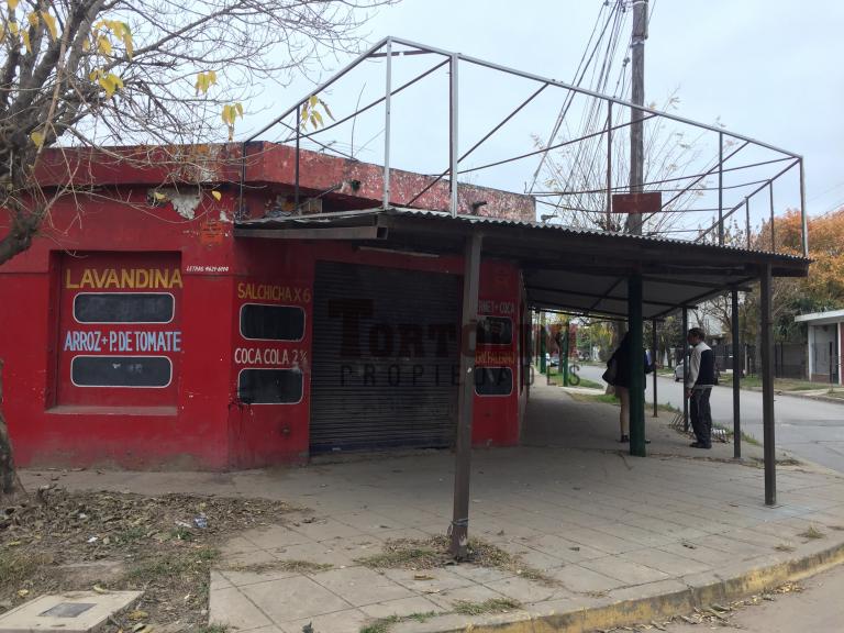 EXCELENTE ESQUINA IDEAL SUPERMERCADO O DEPOSITO
