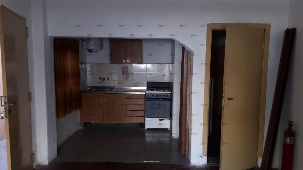 Barbaro Vende casa en San Martin