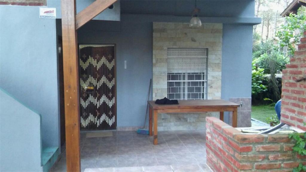EXCELENTISIMO CHALET DE 5 AMB EN 2 PLANTAS CON COCHERA.