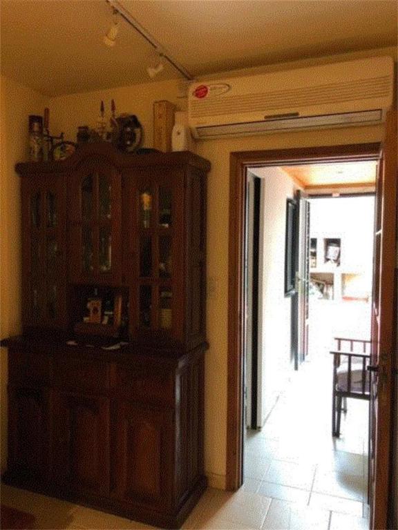 CASA 5 AMBIENTES EN 2 PLANTAS EN VILLA BALLESTER!