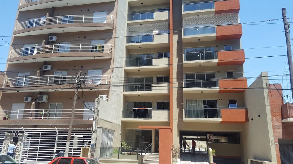 COCHERAS UNIDAD FUNCIONAL  VILLA BOSCH FRENTE ESTACION