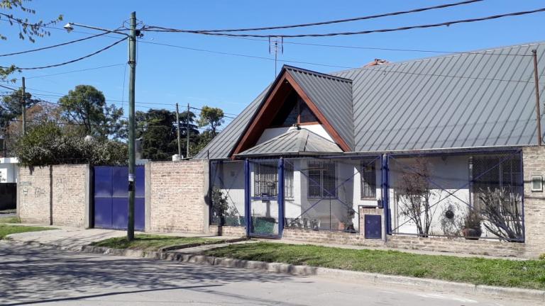 Vivienda sobre Hernandez 541 esquina Almonacid, Glew