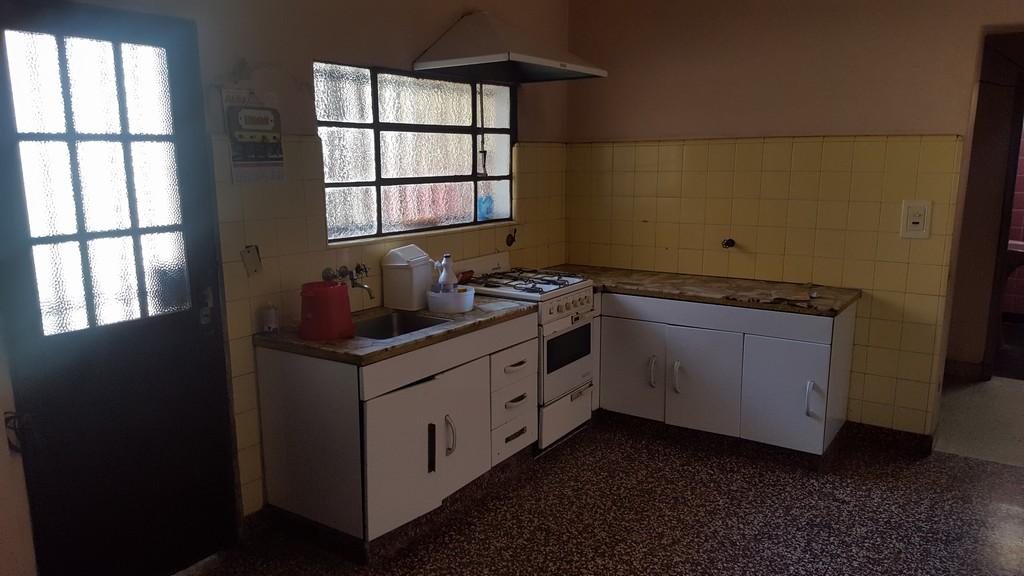 LOCAL 260M2 SOBRE SANTOS VEGA VILLA BOSCH