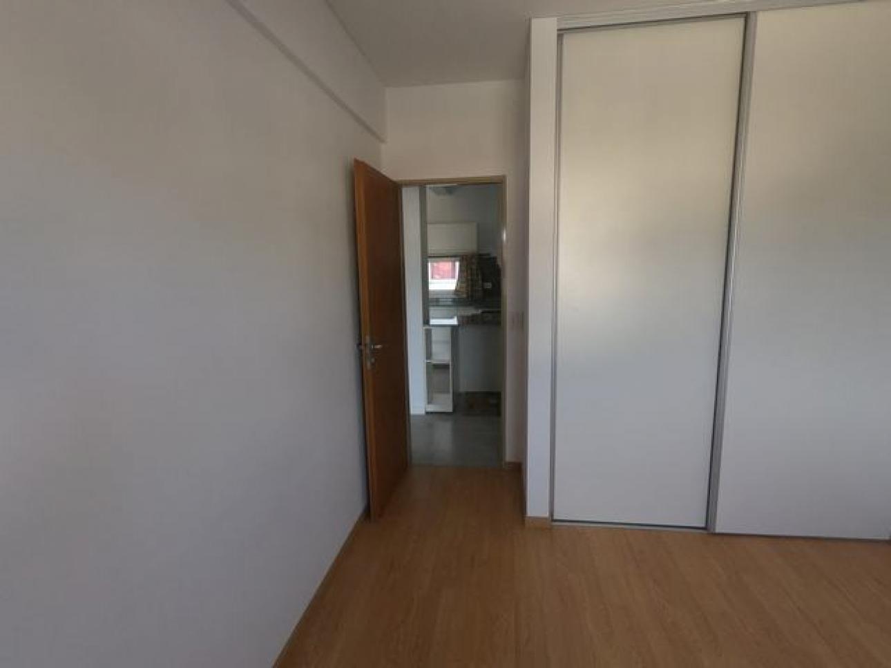 2 ambientes Ballester centro cochera terraza 200m2 parrilla
