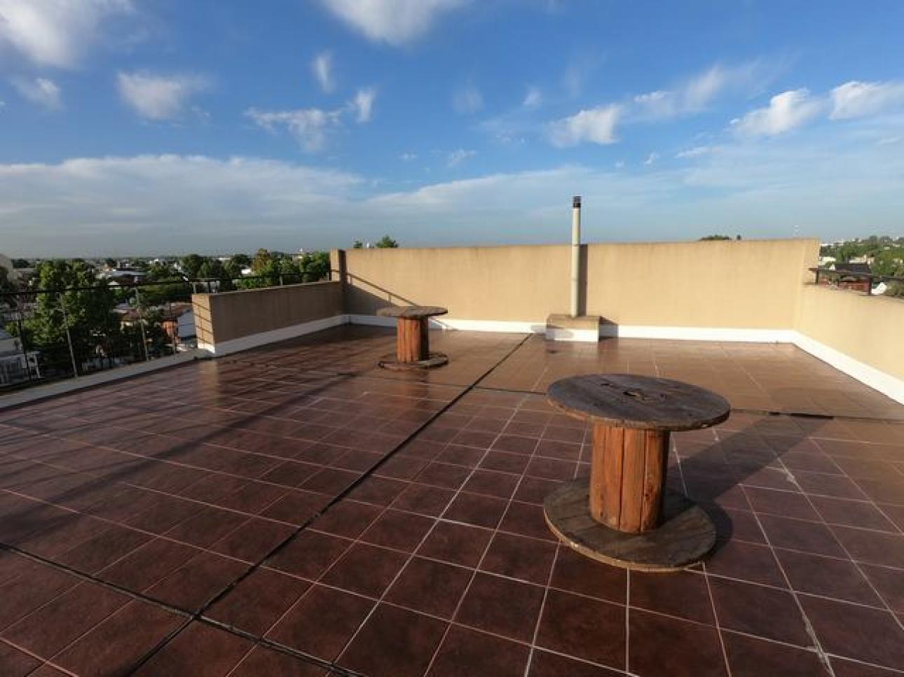 2 ambientes Ballester centro cochera terraza 200m2 parrilla
