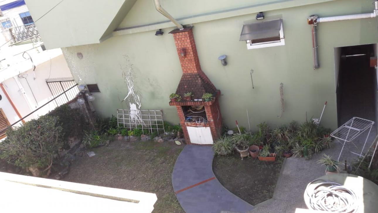 Casa multifamiliar - Apto credito hipotecario.