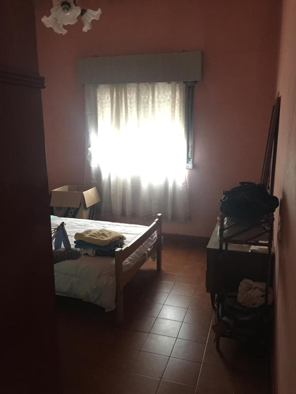 Casa y Depto sobre Sinclair 41, a metros de Av. Yrigoyen