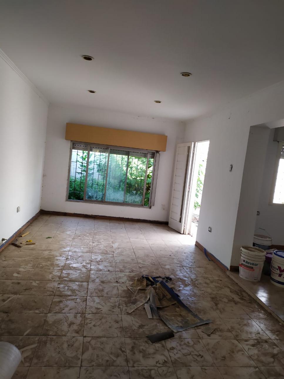 Vivienda familiar con Dpto en Interior Refaccionada