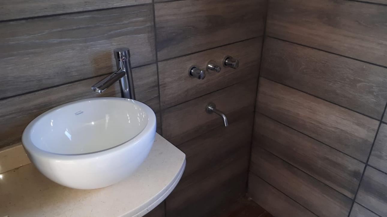 HERMOSA CASA EN B° PRIVADO
