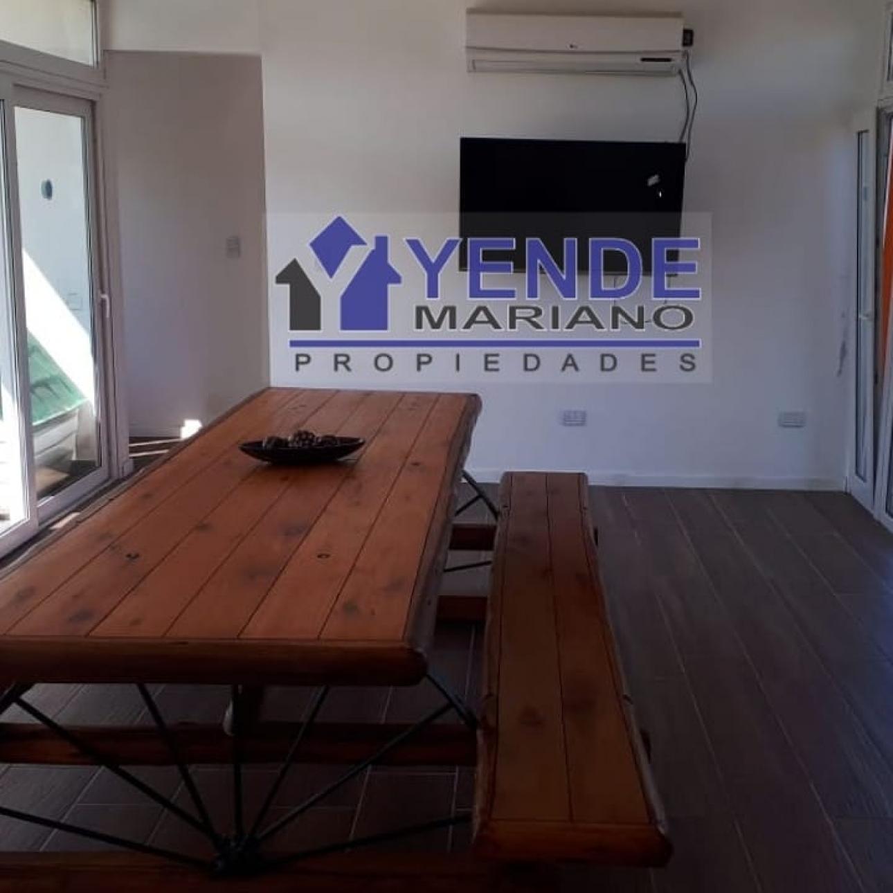 HERMOSA CASA EN B° PRIVADO