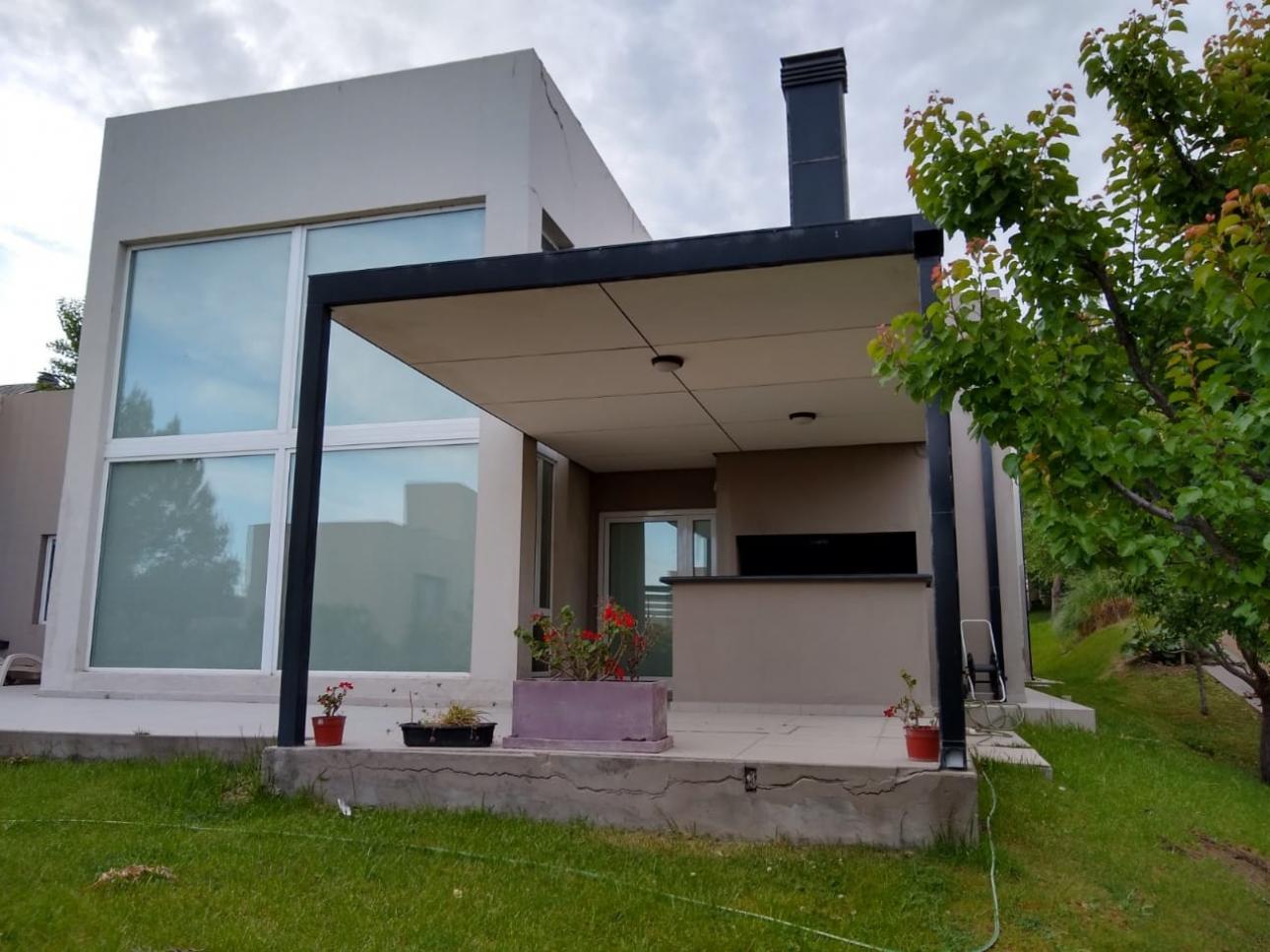 Venta casa Barrio Privado BOCAHUE Neuquen