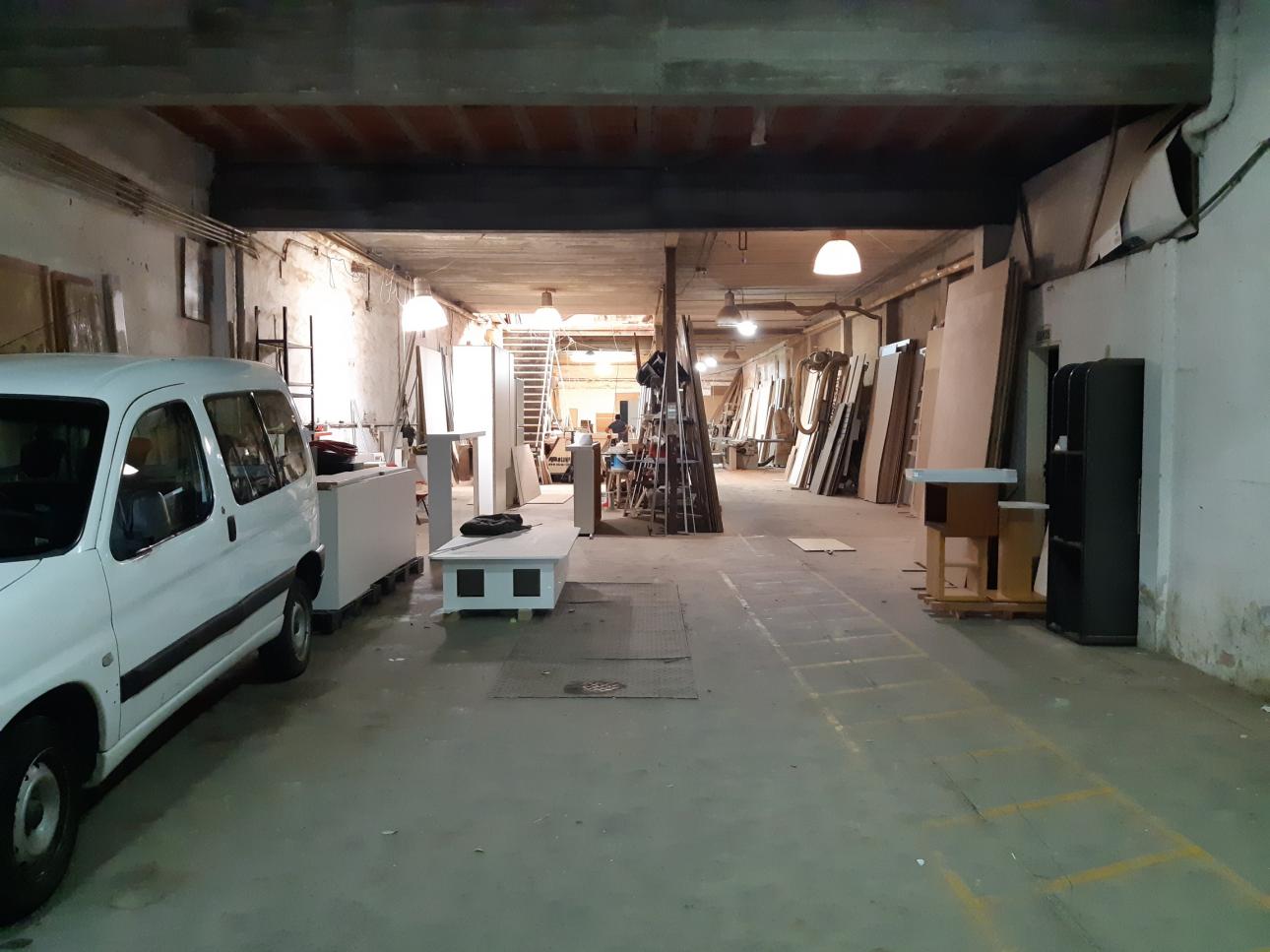 OPORTUNIDAD UNICA  GALPÓN 840 m2 CON VIVIENDA