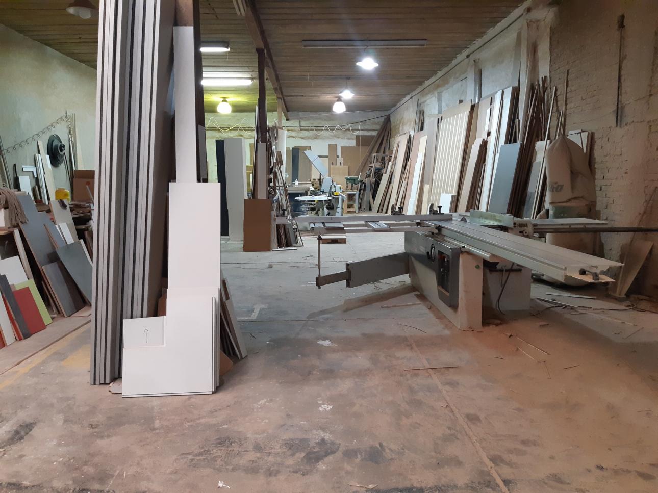 OPORTUNIDAD UNICA  GALPÓN 840 m2 CON VIVIENDA
