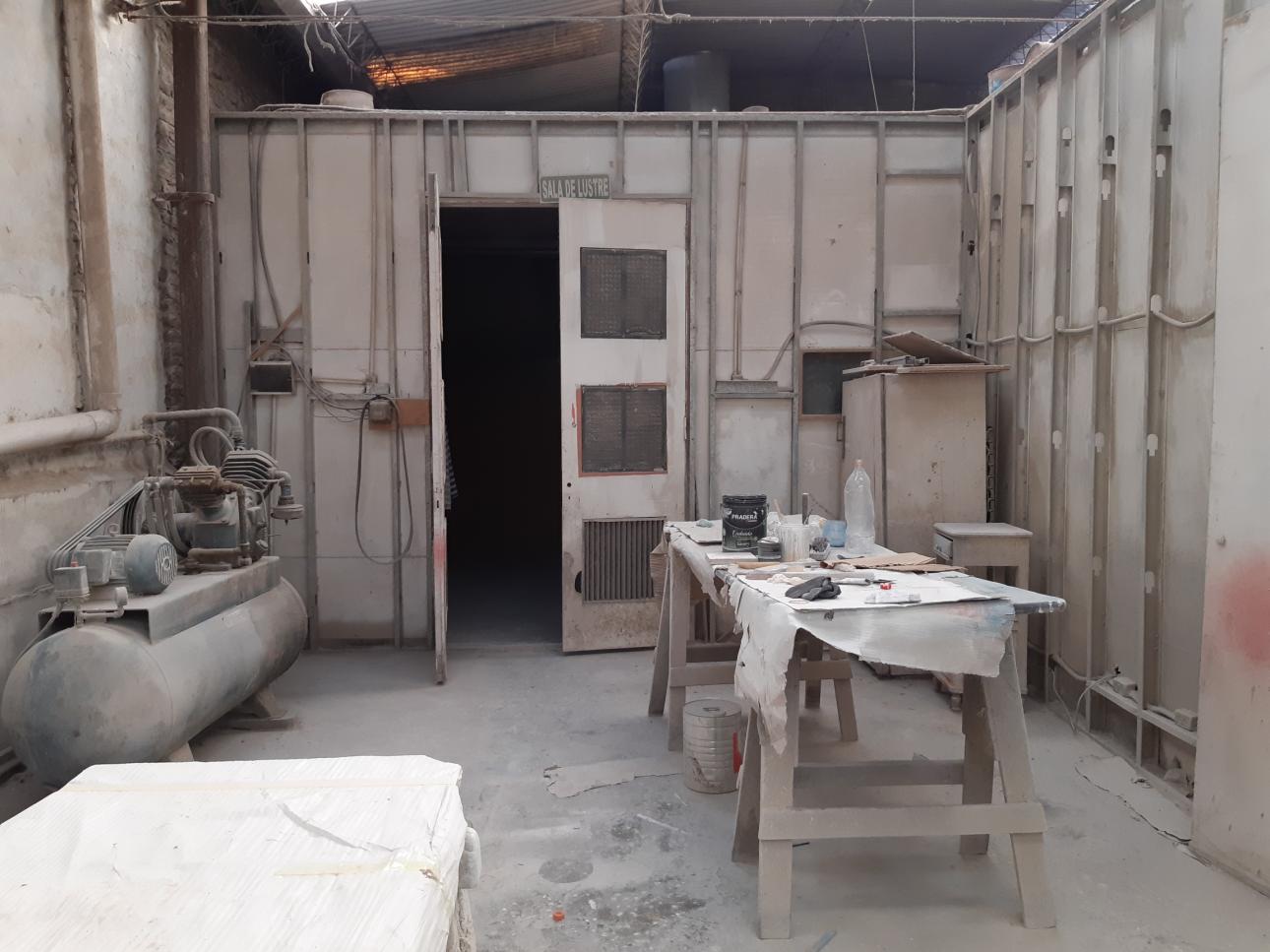 OPORTUNIDAD UNICA  GALPÓN 840 m2 CON VIVIENDA