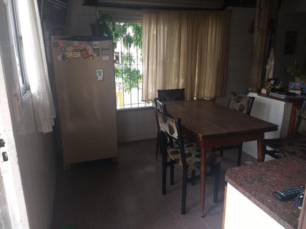 DPTO TIPO CASA 4 AMBIENTES C/ COCHERA