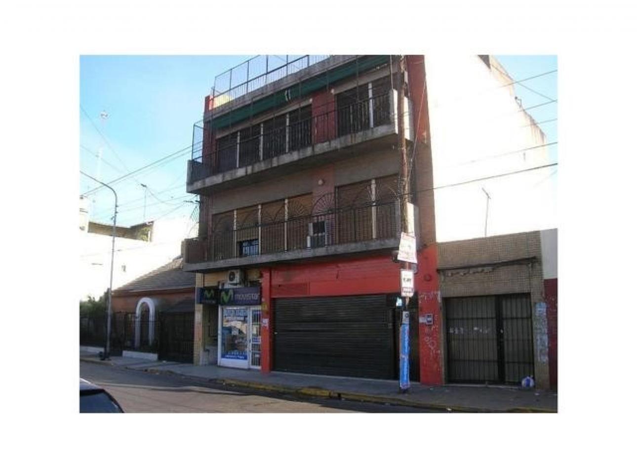 SAN MARTÍN CENTRO PISO ÚNICO 3 AMB. AL FRENTE C/BALCÓN 2° P