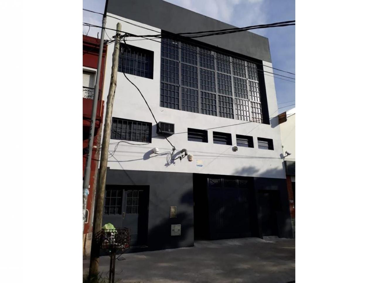 710 m2 CON MONTACARGAS