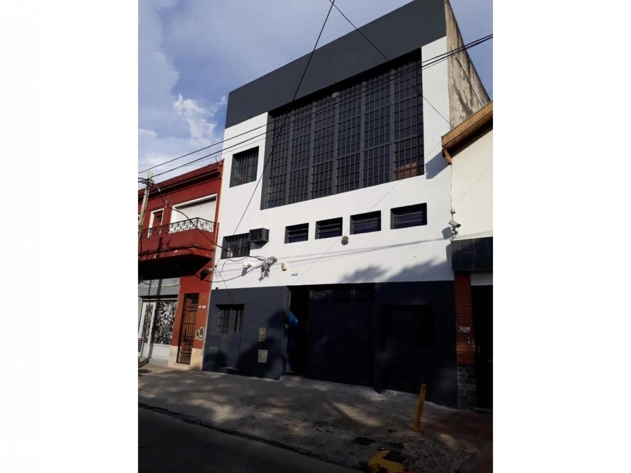 710 m2 CON MONTACARGAS