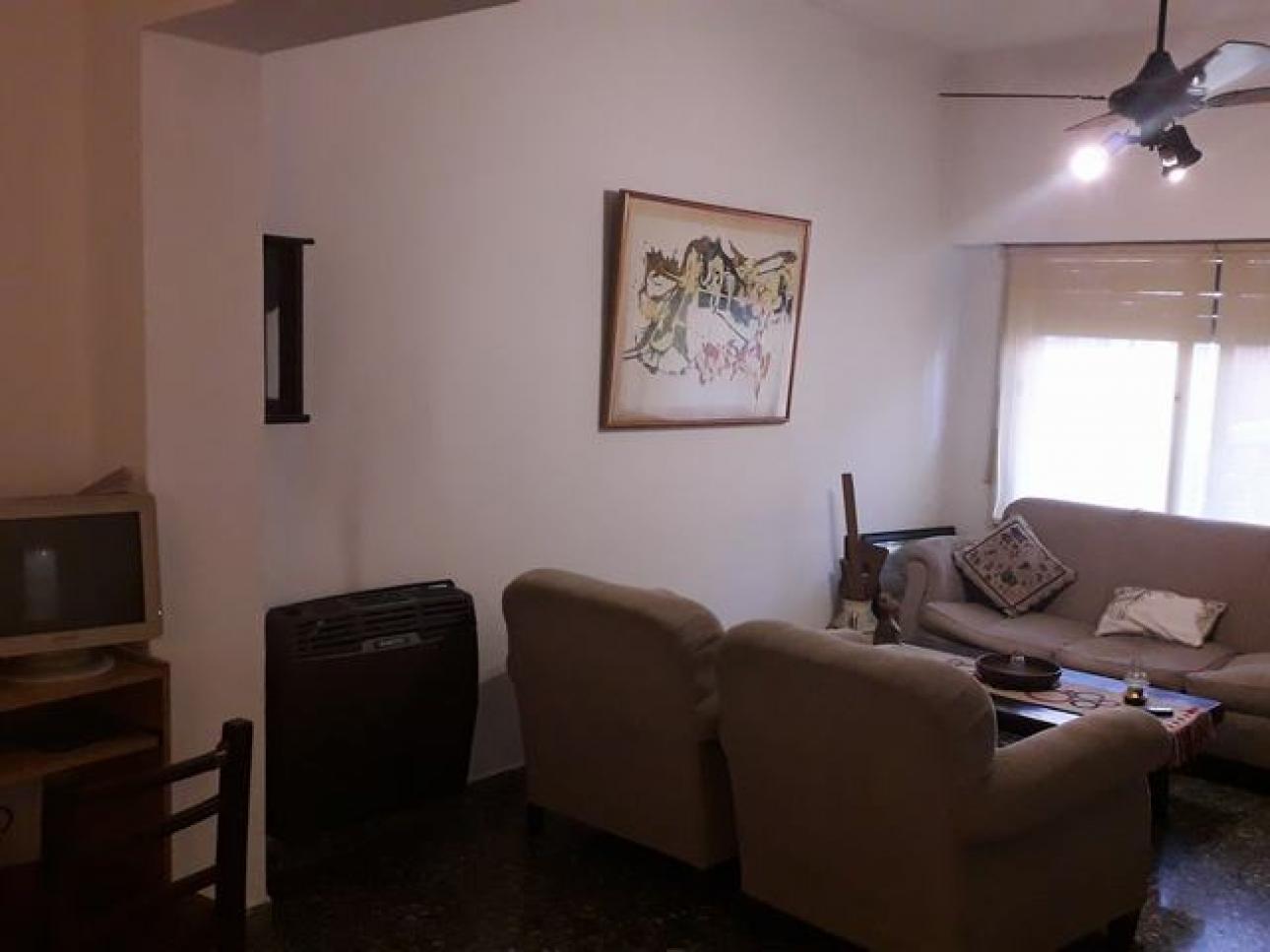 CASA   3  AMBIENTES
