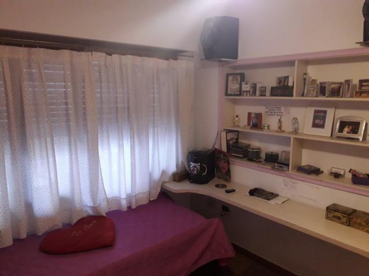 CASA   3  AMBIENTES
