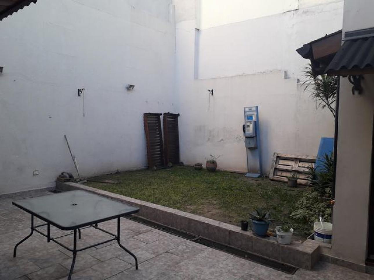 CASA   3  AMBIENTES