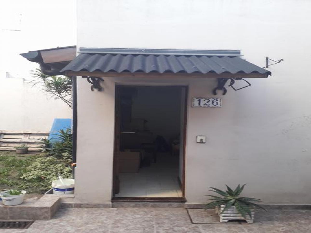 CASA   3  AMBIENTES
