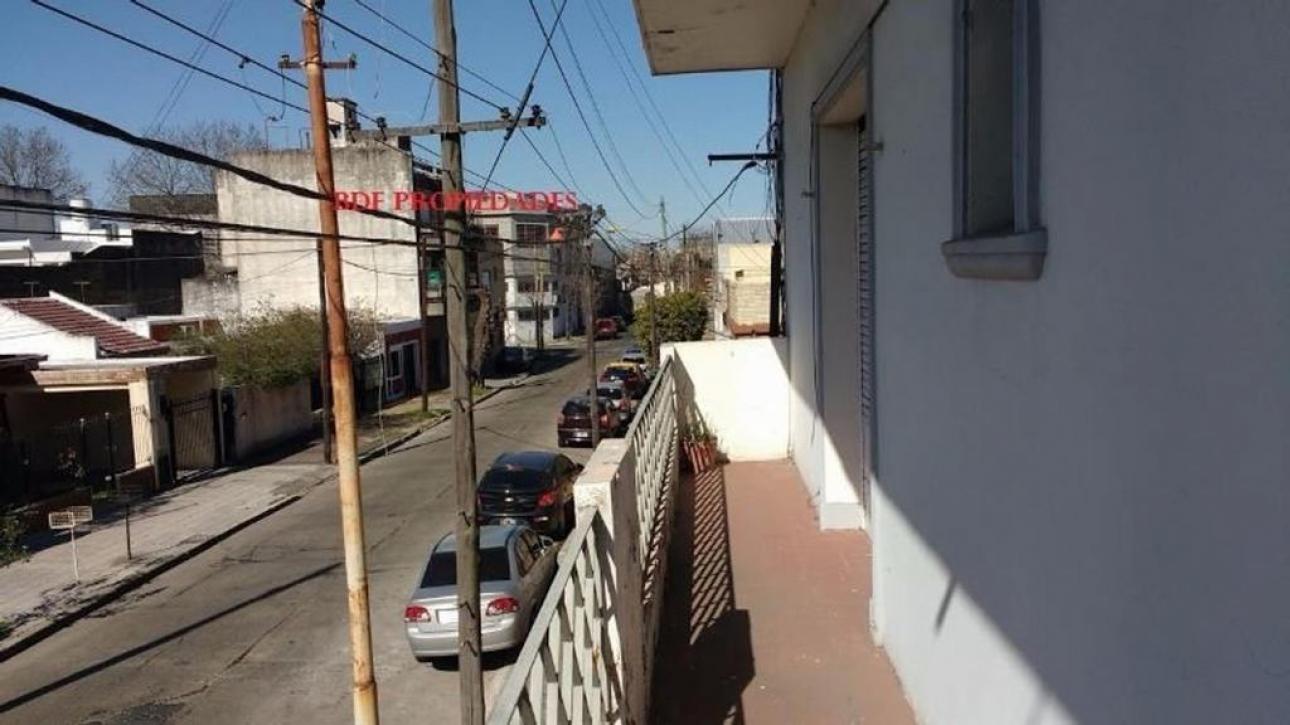 DEPARTAMENTO DE TRES AMBIENTES- 86 MTS.