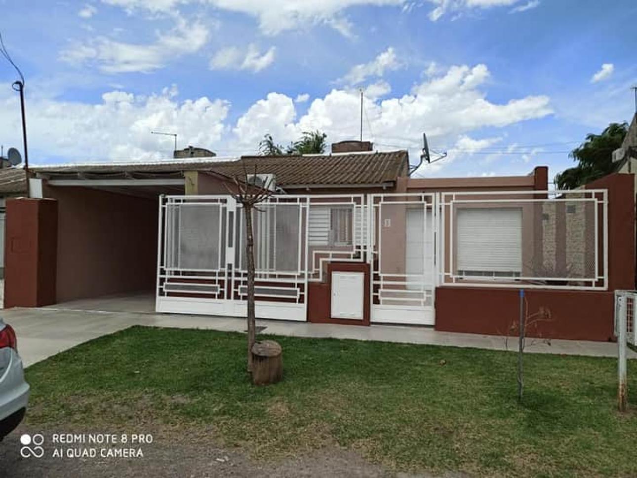 VENDE CASA RECICLADA B. AOMA