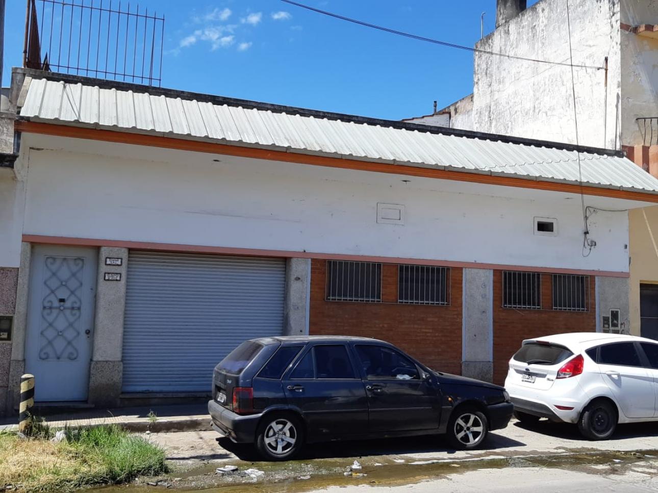 OPORTUNIDAD UNICA 440 m2 C/SALIDA A DOS CALLES