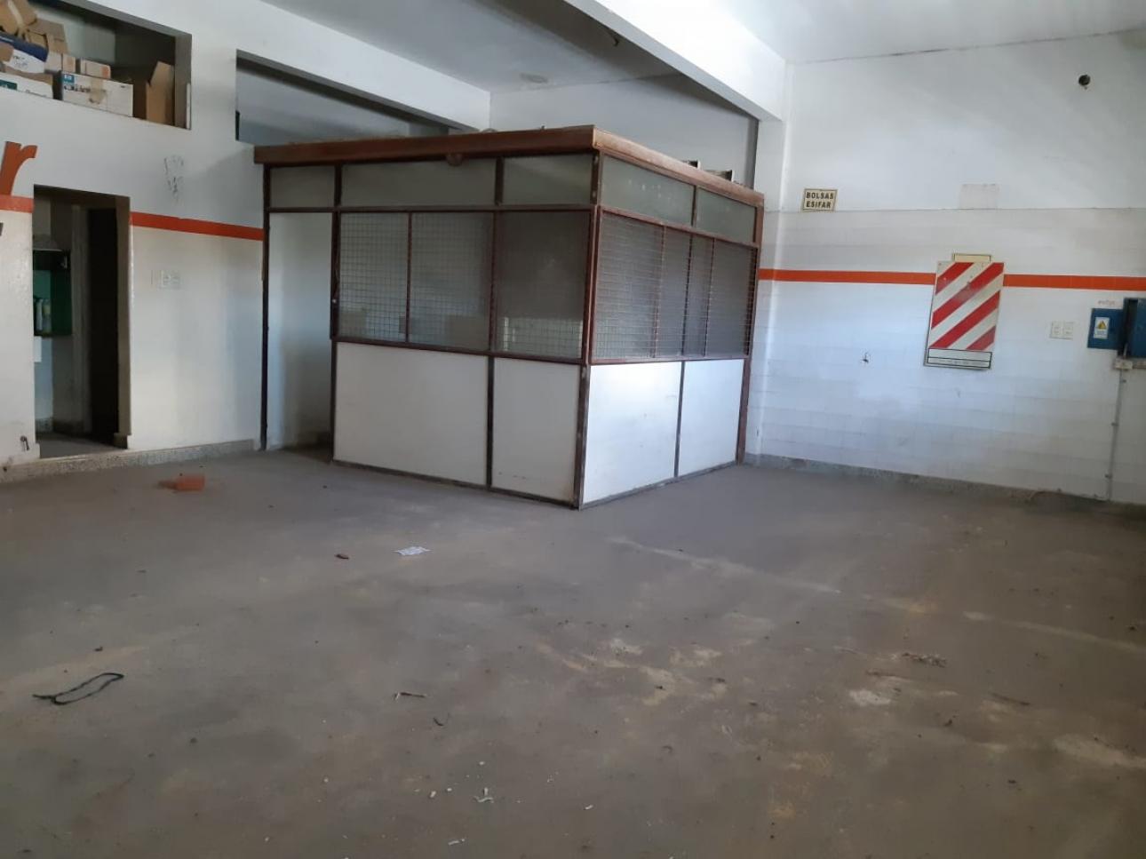 OPORTUNIDAD UNICA 440 m2 C/SALIDA A DOS CALLES
