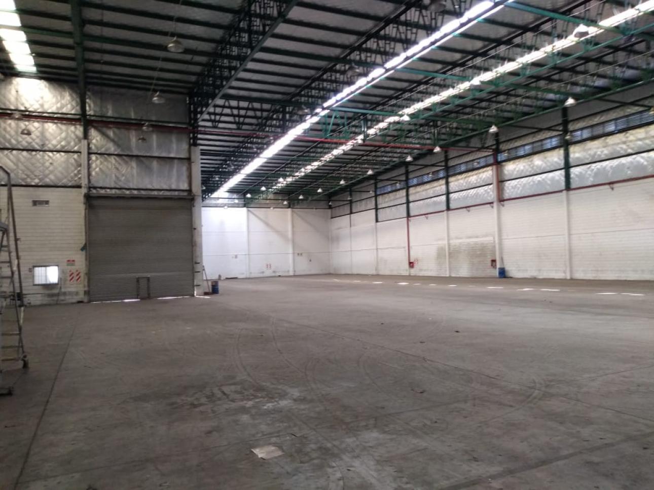 PLANTA INDUSTRIAL 4200 m2 CUB / 800 m2 LIBRES
