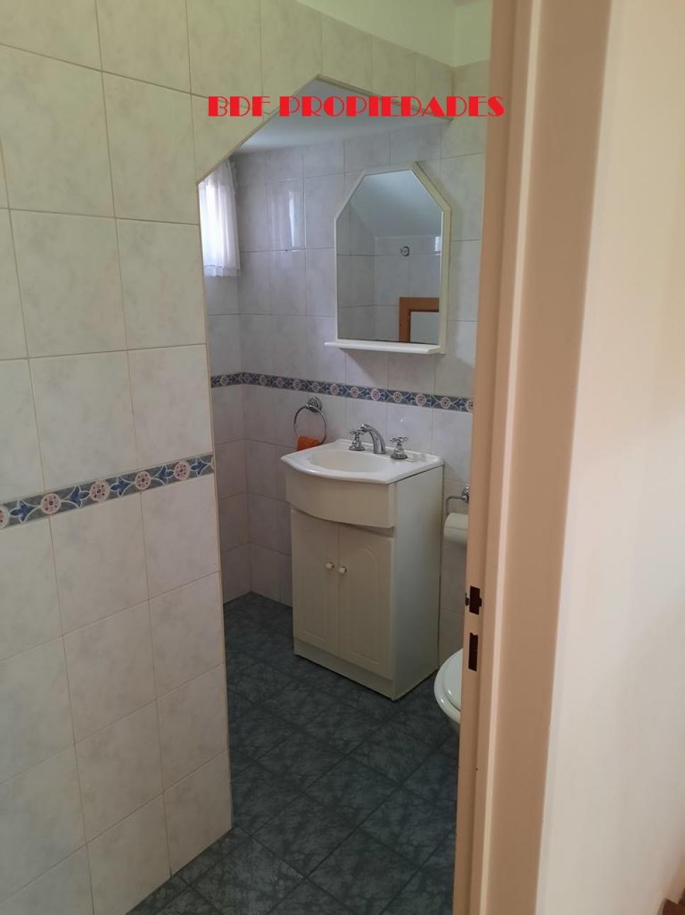 DUPLEX CUATRO AMBIENTES CON COCHERA