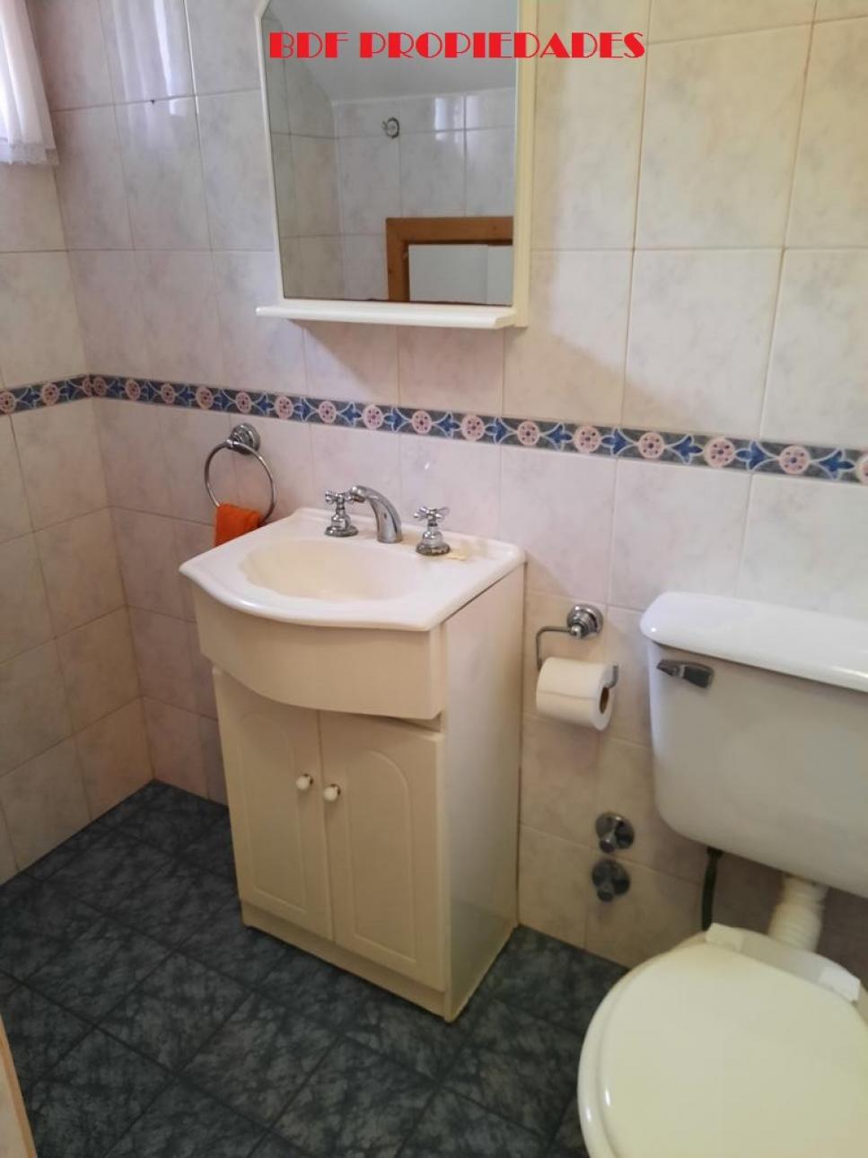 DUPLEX CUATRO AMBIENTES CON COCHERA