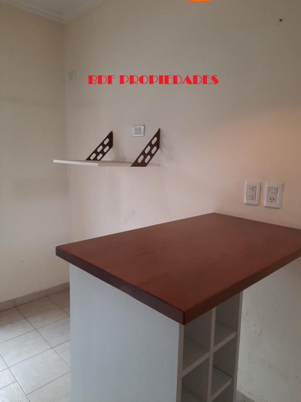 DUPLEX CUATRO AMBIENTES CON COCHERA