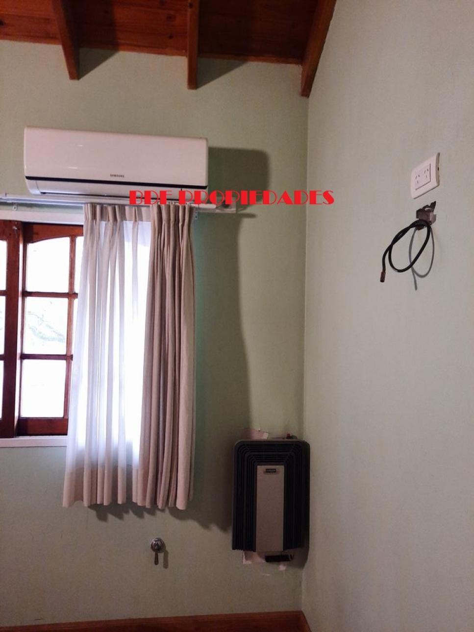 DUPLEX CUATRO AMBIENTES CON COCHERA