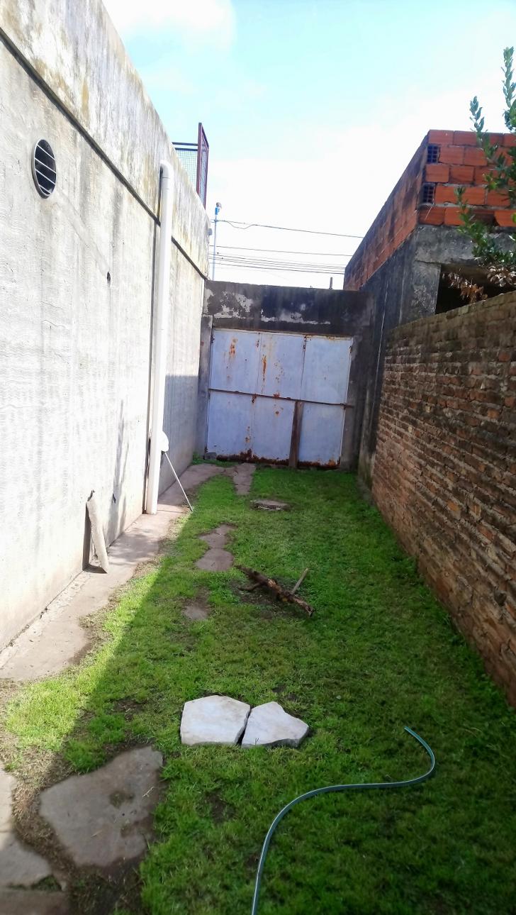 VC315 - Venta - Casa 3 amb - Calle Ituzaingó