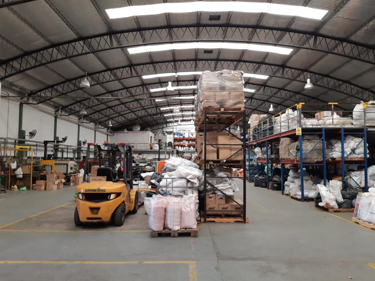 EXCELENTE PLANTA INDUSTRIAL 3.175 M2 CUBIERTOS  Y 460 LIBRES