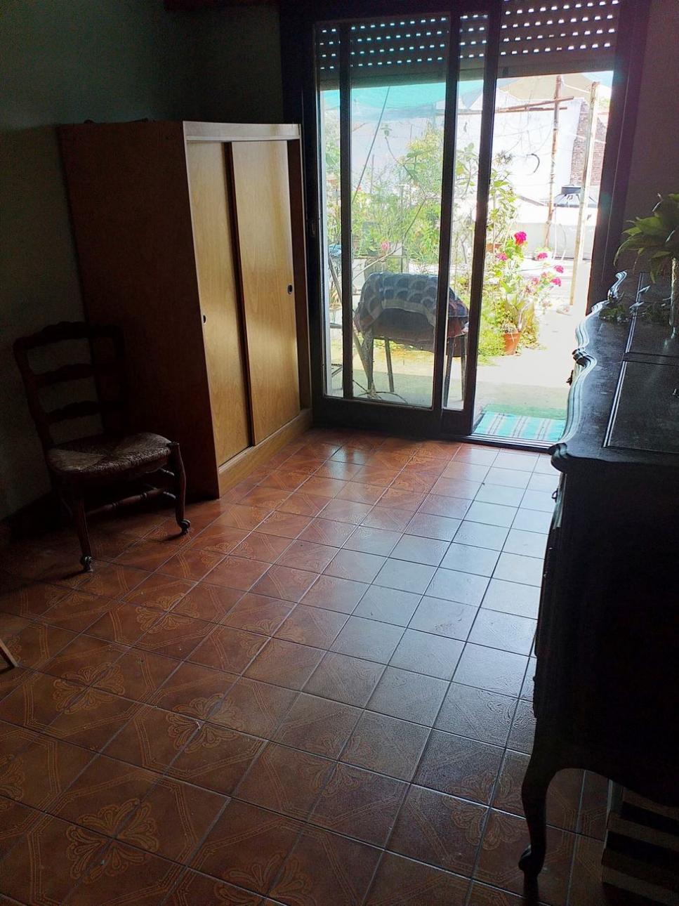 Venta en Block 2 Locales Más Departamento de 4 Ambientes en
