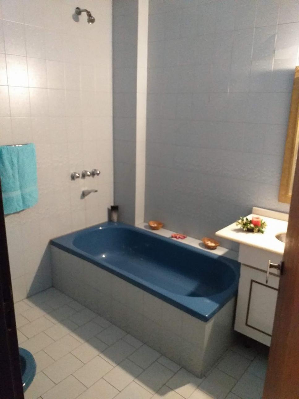 Venta en Block 2 Locales Más Departamento de 4 Ambientes en