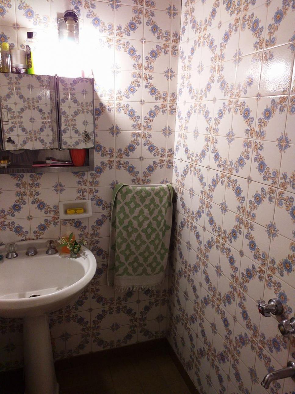 Venta en Block 2 Locales Más Departamento de 4 Ambientes en